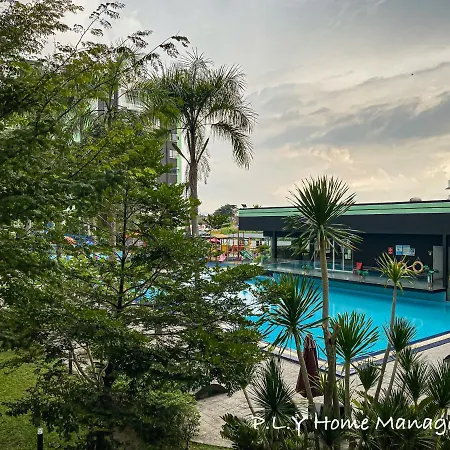 Crystal Cozy Suite Poolview Netflix Waterpark@ Ipoh Station 18 Exterior photo